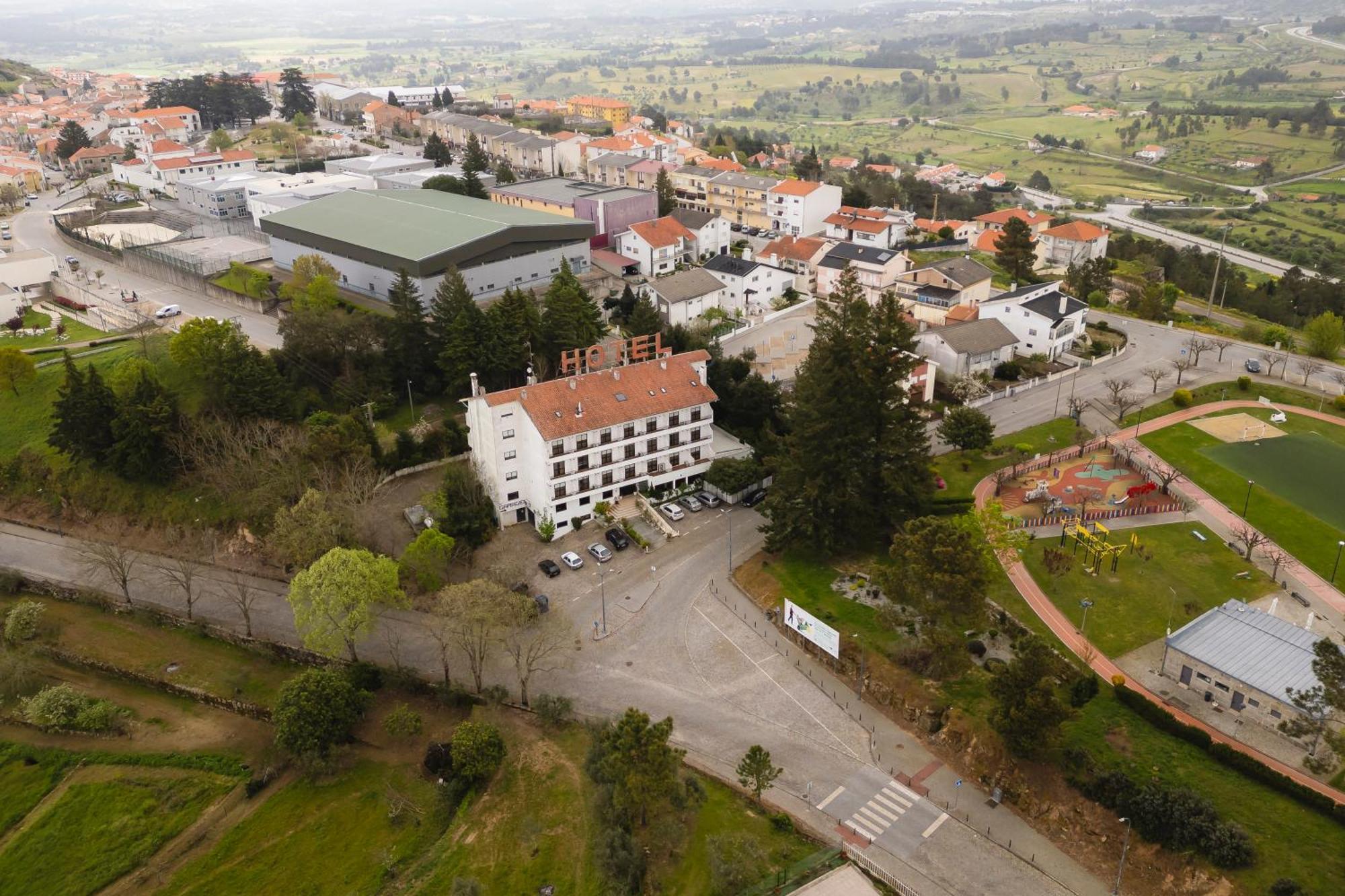 Hotel Mira Serra Celorico Da Beira Exterior photo